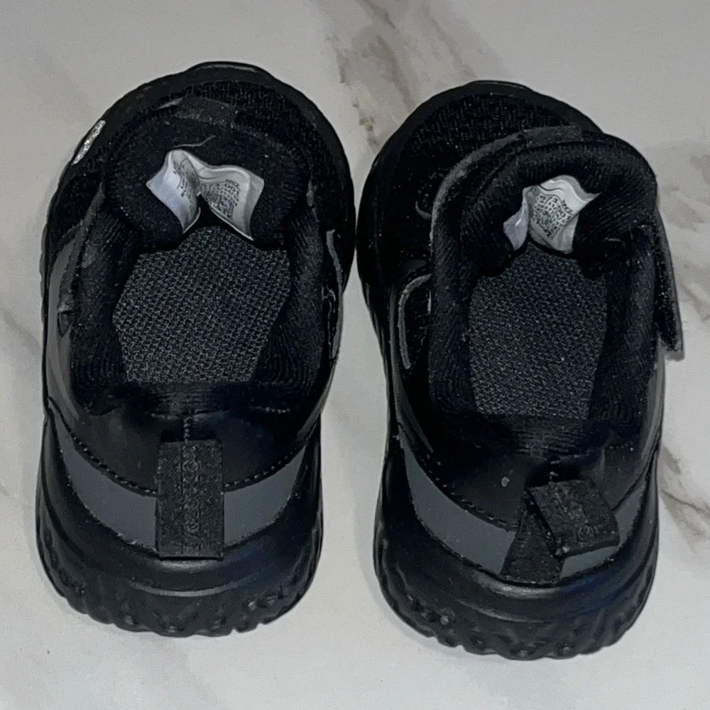 Nike Air Revolution 5 Toddler Shoes Size 5C Black Hook Loop BQ5673-001 Sneakers